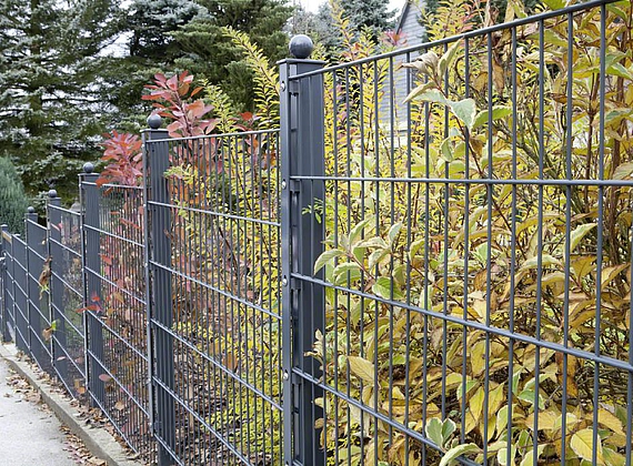 Gitterzaun für Privat- und Firmengelände Gitterzaun für Privat- und Firmengelände